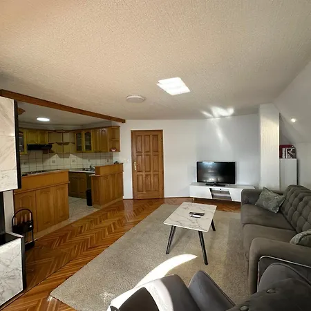 Forino Apartman