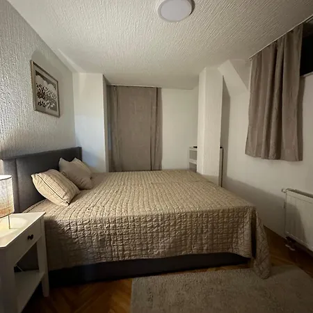 Forino Apartman *